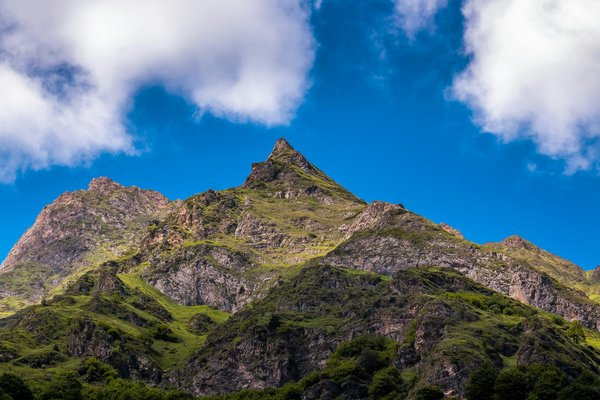 Où séjourner pour des vacances en Écosse avec des cours de cornemuse et des visites de distilleries?